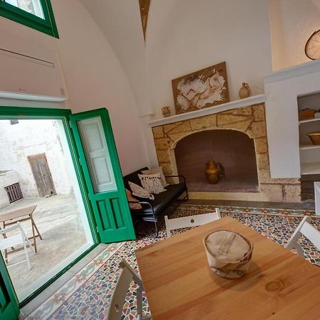 Dimora Clessidra Villa Patu Exterior photo